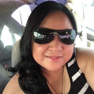 Meet your Posher, April